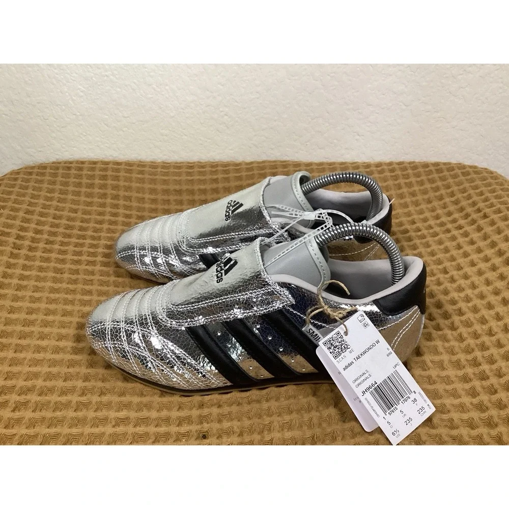 JH9664 adidas Originals Taekwondo Mens Sz 6.5 Silver Metallic Core Black